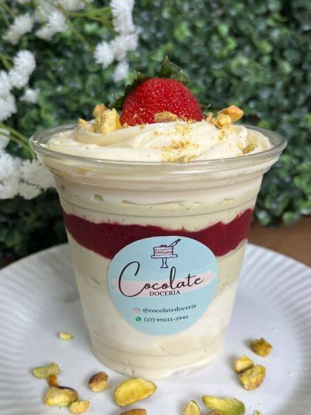 Pistache com geleia de morango M - 300ml